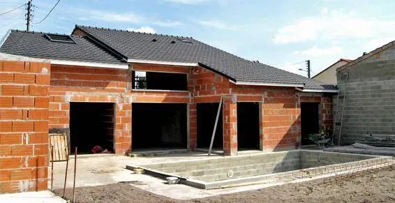 Fondation mur et toiture